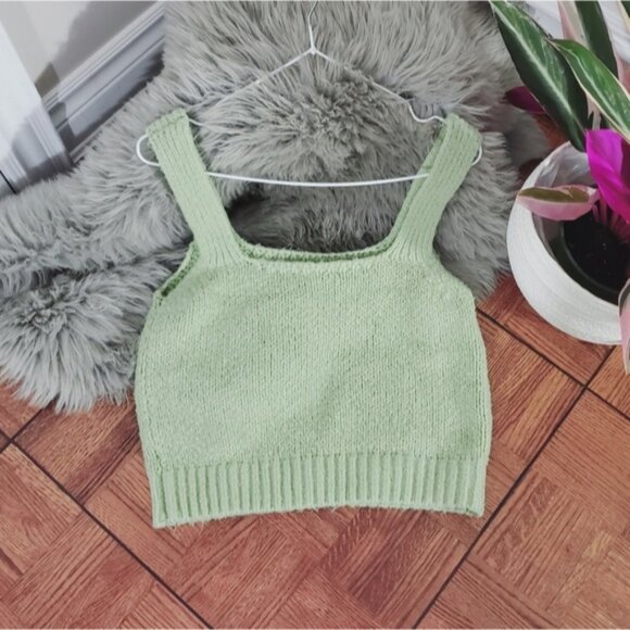 ENGLISH FACTORY Soft Green Knit Tank with Embroidered Floral Detail- Size L - Picture 3 of 15